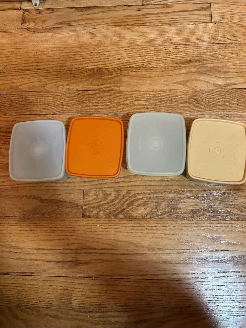 Tupperware - Picture 2 of 3
